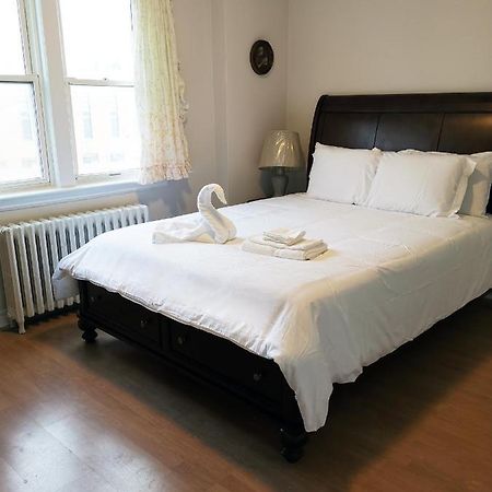 Cozy Private Rm Heart Of North York Free Parking Full Kitchen Close To Downtown Leilighet Toronto Eksteriør bilde